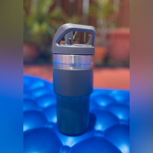 Stanley Flip Straw Tumbler - Picture 3 of 10